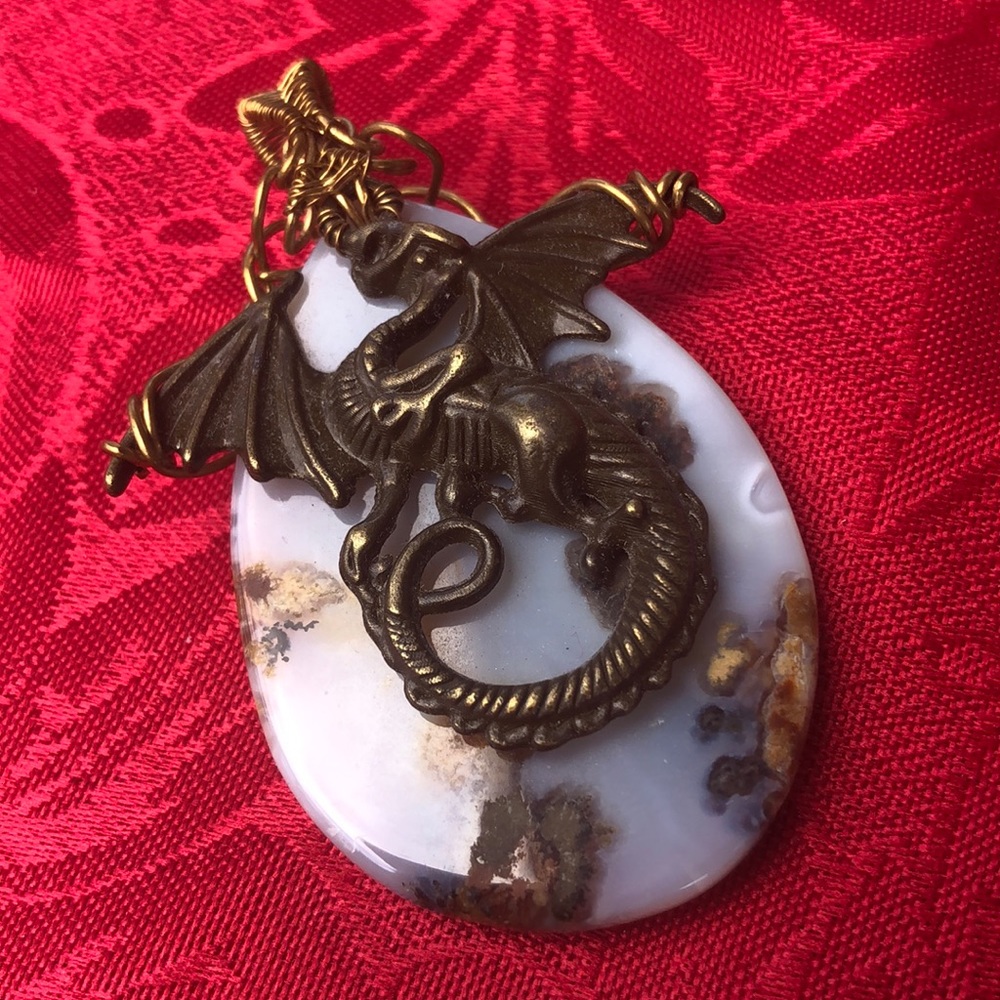 Original Huge Dragon 🐉 With Very Unusual Agate Gemstone Pendant